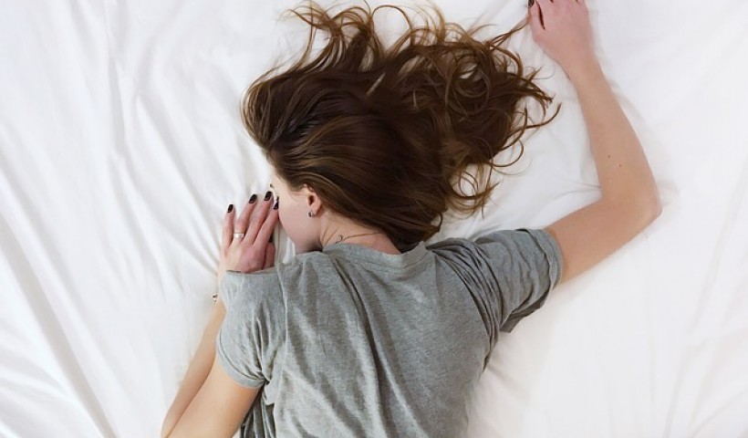睡眠時のいびきは危険？いびきの原因と改善方法について